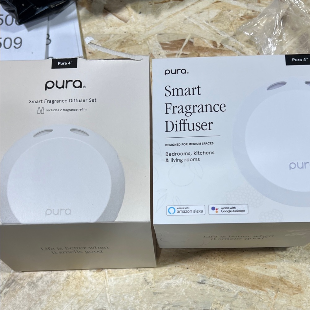 Pura 4 Smart Fragrance Diffuser with 2 refills
